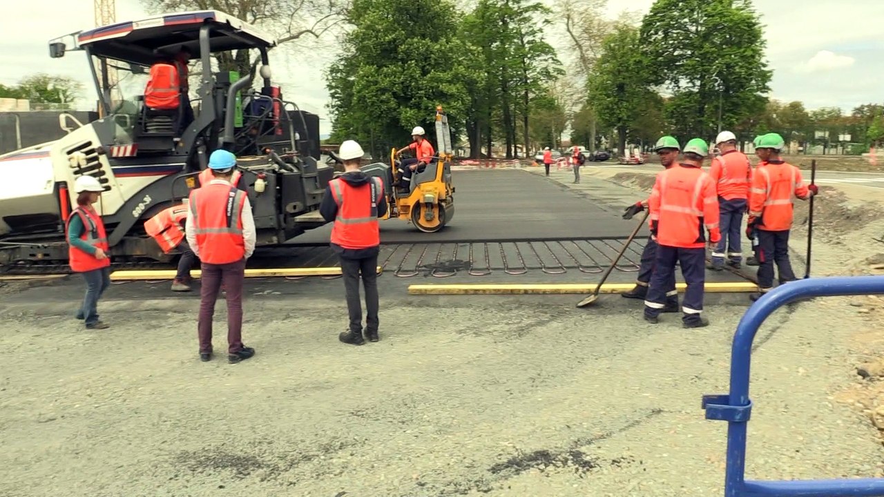 Feurs : un parking innovant pour chauffer l'eau de la piscine