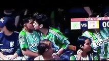 Le baiser de deux supporters colombiens devient viral sur internet