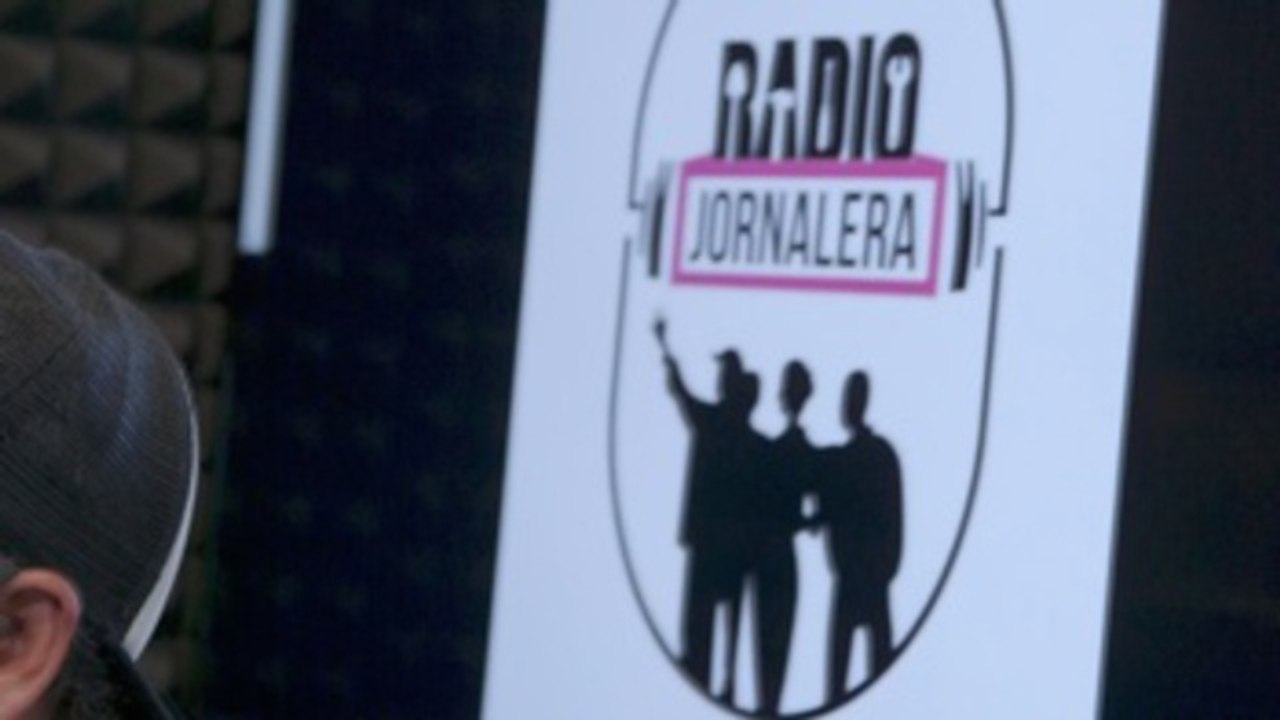 Jornaleros inmigrantes montan su propia radio en Estados Unidos