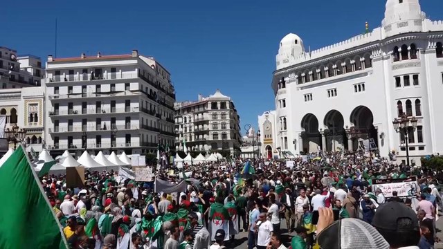 في الجمعة الـ12 للحراك الشعبي.. استمرار المظاهرات في الجزائر