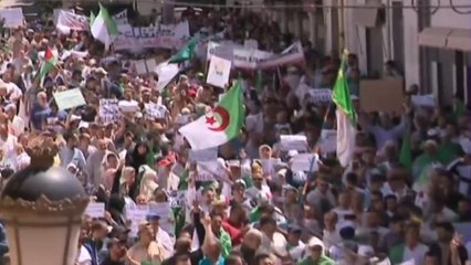Massenproteste in Algerien gegen Übergangsregierung