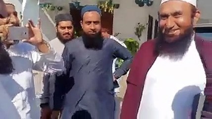 Molana TARIQ JAMEEL Meets HIS LOOKALIKE