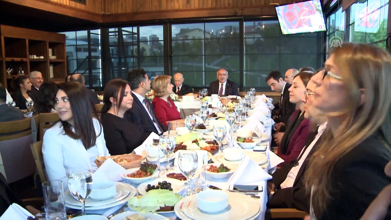 MHP Genel Başkanı Bahçeli, gazetecilerle iftarda bir araya geldi - ANKARA