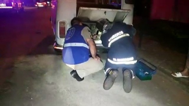 Motor de Kombi pega fogo e Corpo de Bombeiros é mobilizado
