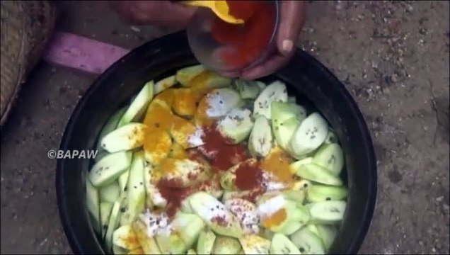 Sain Village Aliments - les Cendres de la banane Plantain Sauce préparée dans mon Village par ma Maman