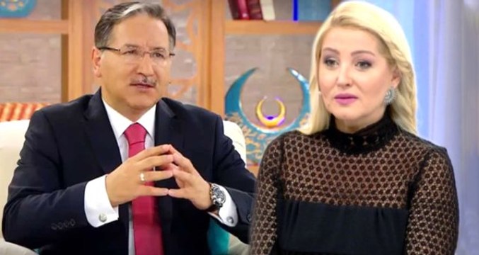 İlahiyatçı Mustafa Karataş'ın Dolar Sorusuna Verdiği Cevap Sosyal Medyayı Salladı