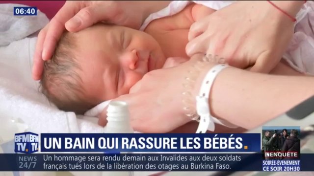 Pour rassurer les bébés, les hôpitaux de l'AP-HP transmettent la technique du bain enveloppé
