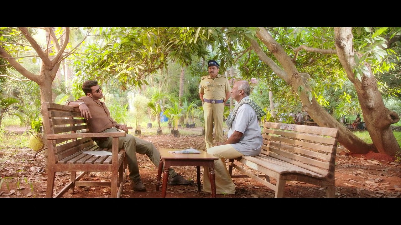 Ayogya - Moviebuff Sneak Peek Vishal, Raashi Khanna, R Parthiban Venkat Mohan