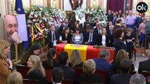 Sánchez vuelve a la capilla ardiente de Rubalcaba para acompañar a la familia