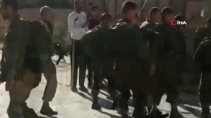 İsrail Askerleri Filistinli Bir Aileyi Darp Etti