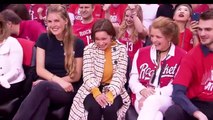 Hilarious: Houston mascot bends the knee in front of Daenerys of the House Targaryen (Emilia Clarke) during the 6th Western NBA Semi-Final - 2019