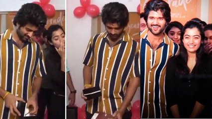 ವಿಜಯ್ ಗೆ ಭರ್ಜರಿ ಗಿಫ್ಟ್ ಕೊಟ್ಟು ಎಲ್ಲರಲ್ಲೂ ಅಚ್ಚರಿ ಮೂಡಿಸಿದ ರಶ್ಮಿಕಾ ಮಂದಣ್ಣ..? | Oneindia Kannada