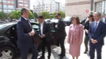 Bakan Gül'den belediye başkanlarına ziyaret