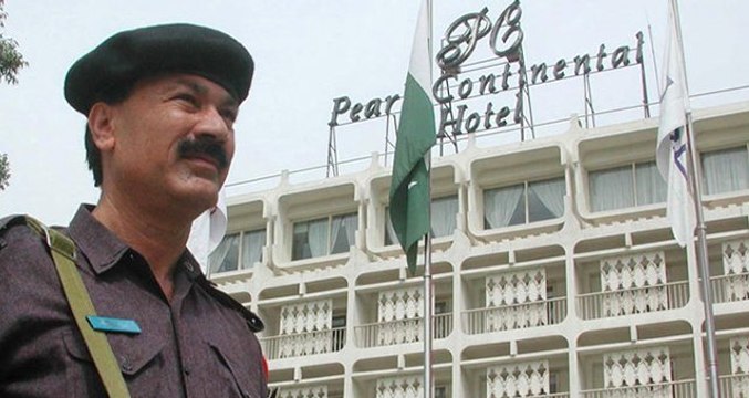 Pakistan'da Beş Yıldızlı Otele Silahlı Saldırı! Polis Otelin Etrafını Sardı