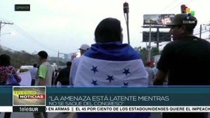 Hondureños protestan contra privatización de la salud y la educación.