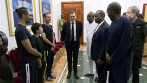 Retour en France des ex-otages français libérés au Burkina Faso