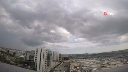 Yağmur Bulutlarının Gelişi İlginç Manzaralar Oluşturdu