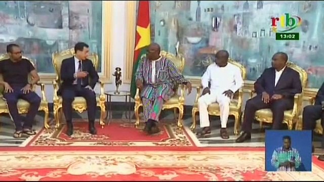 RTB - Le Président reçoit les trois otages libérés dans le nord du Burkina