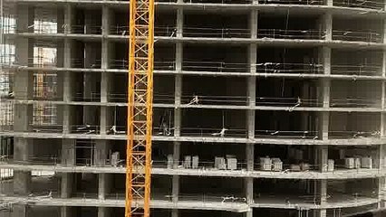 North Edge Towers شقه على البحر مباشره للبيع فى