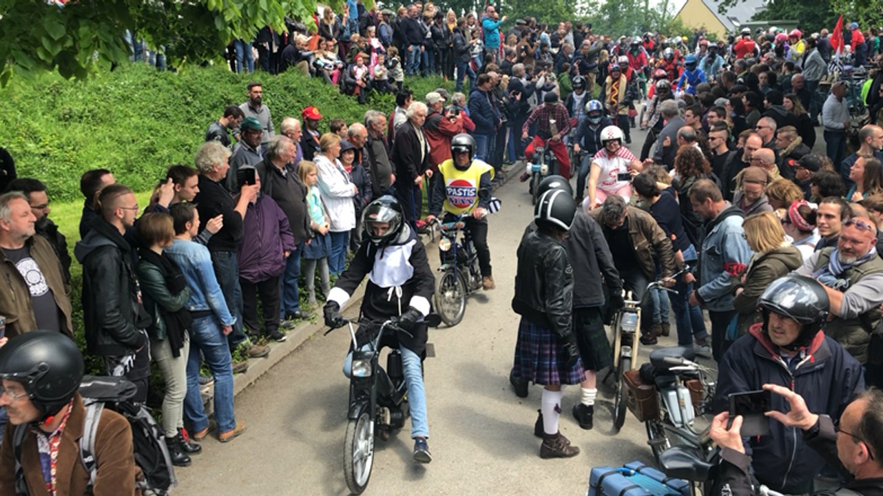 Larré-Allaire. 340 mobylettes mettent les gaz et c’est hilarant