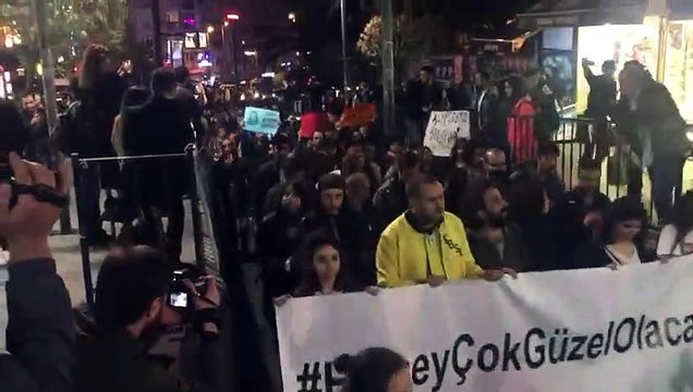 YSK'nin kararına tepki gösteren İstanbullular yeniden sokakta