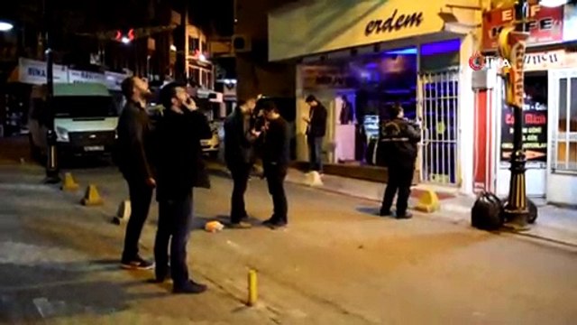 Pompalı tüfekle binaya rast gele ateş açtı