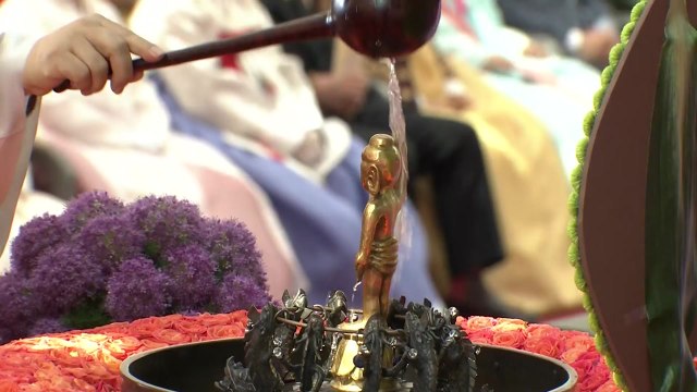 전국 사찰서 '부처님오신날' 봉축 법요식 / YTN