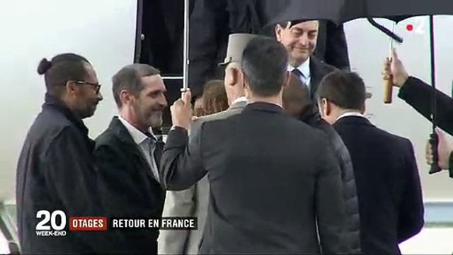 Villacoublay - Les otages français libérés remercient la France : Nous aurions du prendre en considération les recommandation de l'Etat et éviter de nous rendre dans cette région du monde