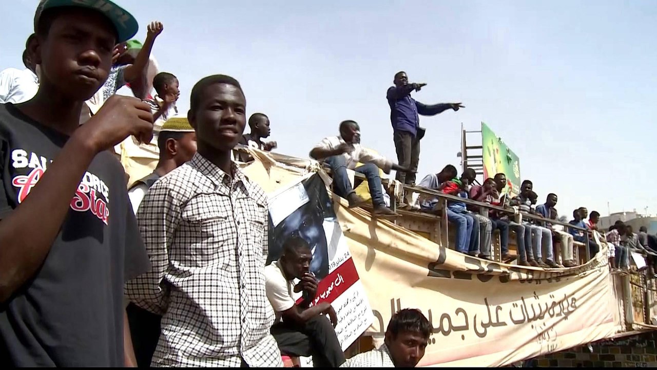 Sudan's transitional talks deadlocked as military mulls early elections