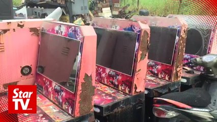 Johor cops destroy gambling machines