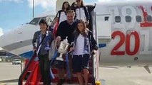 La Real Sociedad aterriza como campeona de la Copa de la Reina