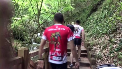 Suya 'yumruk atarak' şampiyonaya hazırlanıyorlar - DÜZCE