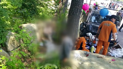 통도사 승용차 돌진...1명 사망·12명 부상 / YTN
