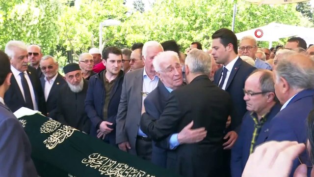 Binali Yıldırım, Deniz Nakliyat eski Genel Müdürü Muzaffer Akkaya'nın eşinin cenaze törenine katıldı