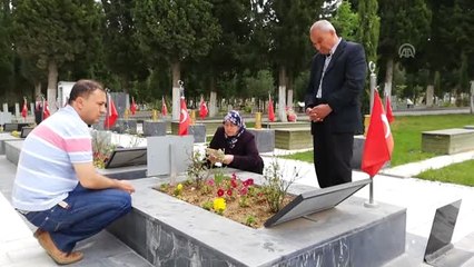 Soma Madenci Şehitliği'nde Anneler Günü