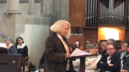 Plus de 400 spectateurs écoutent Brigitte Fossey