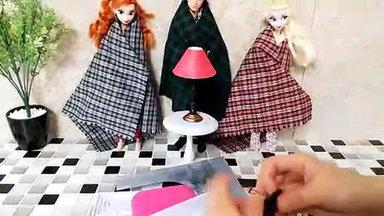 Frozen Elsa Anna Barbie Fireplace Toy Set芭比娃娃壁炉玩具套Elsa Barbie brinquedo lareiraエルサ人形バービー暖炉のおもちゃセット | Karla D.