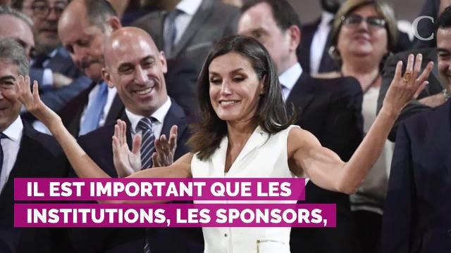 PHOTOS. Letizia d'Espagne décontractée chic en noir et blanc pour la finale de la Copa de Reina