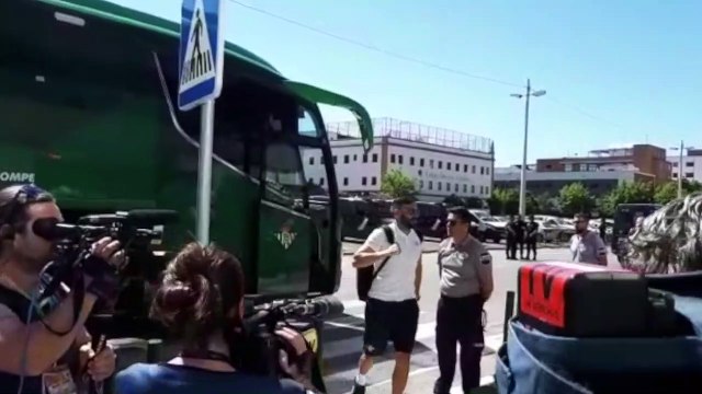 Betis-Huesca: Llegada del Betis al Benito Villamarín