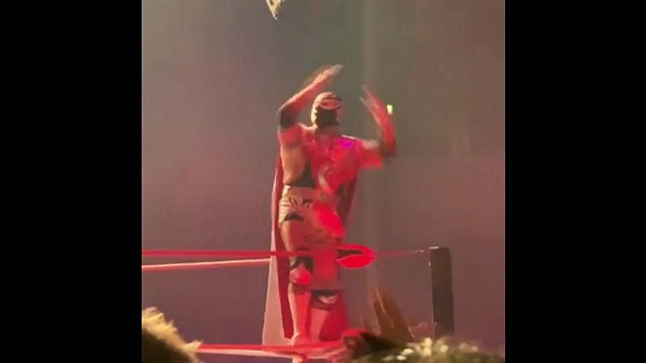 Silver King muere en pleno combate de lucha libre
