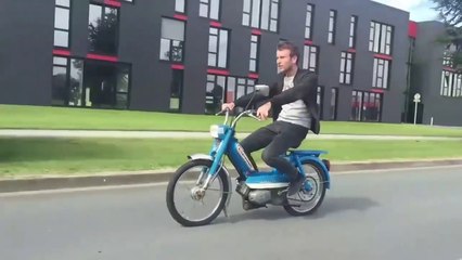 On a trouvé le sosie d'Emmanuel Macron