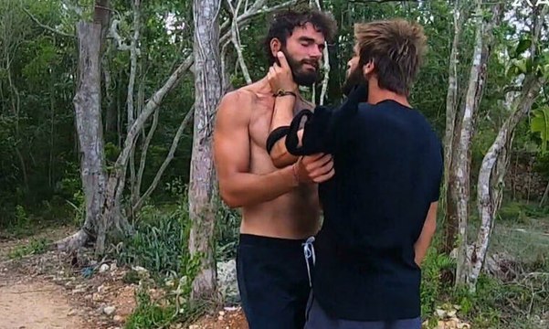 Survivor: Δεν έχει ξαναγίνει! Καρέ – καρέ ο άγριος καβγάς Atakan – Yusuf - Πιάστηκαν στα χέρια οι δυο παίκτες
