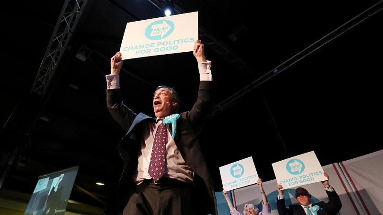 Umfrage: mehr wähler für brexit-partei als für labour und tories zusammen