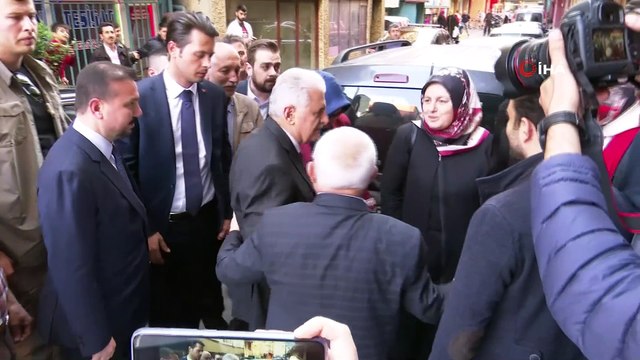 Binali Yıldırım’dan şehit ailesine ziyaret