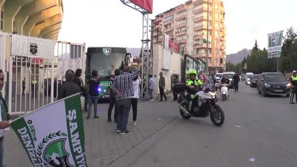 Abalı Denizlispor Taraftarlarından Sevinç Gösterisi