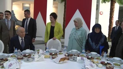 MHP Lideri Devlet Bahçeli Anneler Günü'nde Ülkücü Şehitlerin Aileleriyle Buluştu