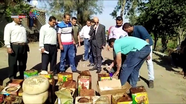 شاهد..إعدام نصف طن جبن والتحفظ على مواد مجهولة المصدر بالشرقية