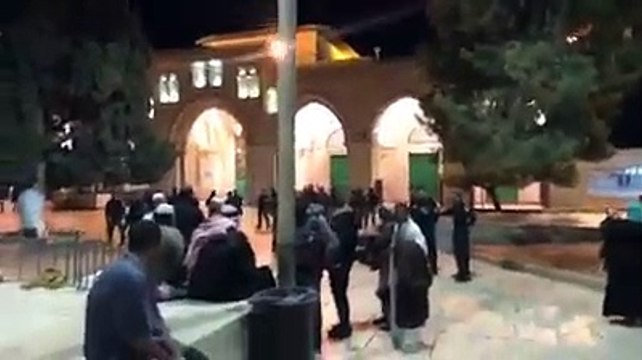 Mescid-i Aksa'ya baskın