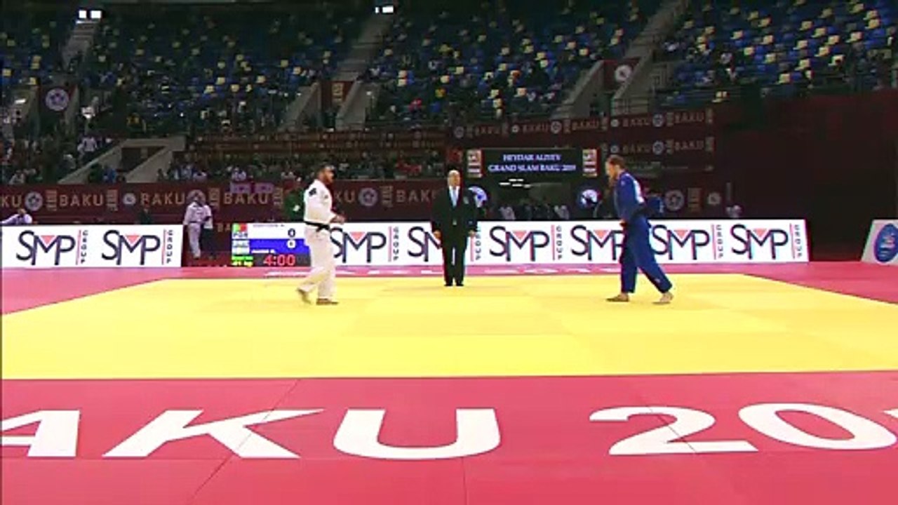 Judoka descalificado por combatir con el movil