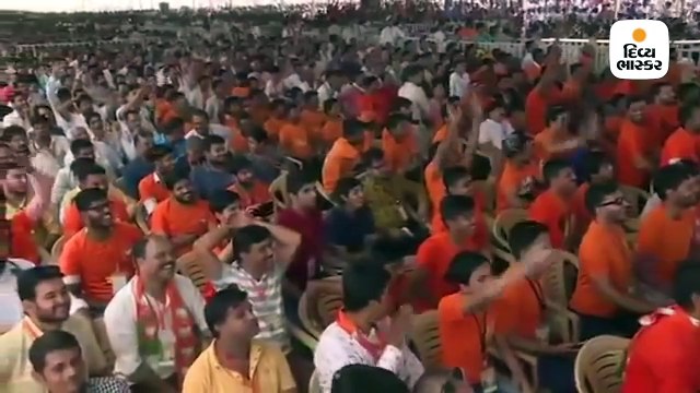 મોદીનો દિગ્વિજયસિંહ પર કટાક્ષ - તમે તો ઝાકિર નાઇકથી પણ નથી ડરતા!